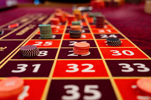 Hand outcome and payout display Dealer hand reveal and payout calculation in Speed Blackjack round